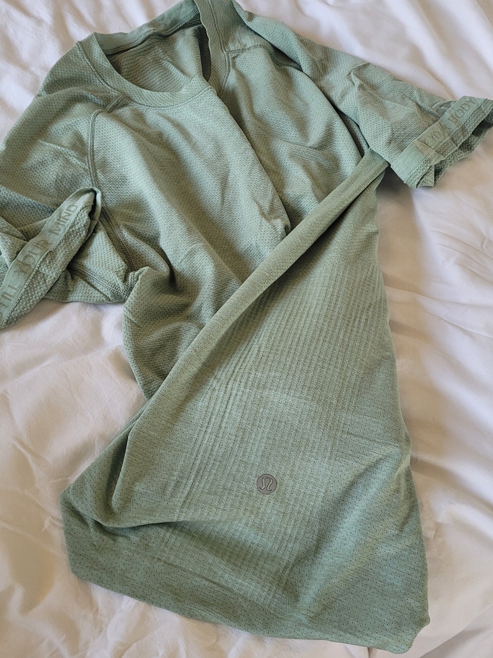 Lululemon Sage Green Lightweight Athletic Tee S/m